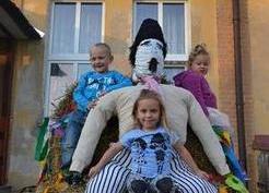 Zdjęcie z galerii: Dożynki wiejskie w Strzegowie (12.09.2015)