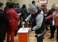 Zdjęcie z galerii: Konsultacje społeczne w Gminie Gubin w sprawie zmiany nazwy powiatu (27.01.2016)