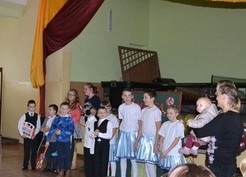 Zdjęcie z galerii: Dzień Kobiet w Strzegowie (05.03.2016r.)
