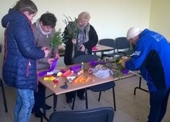 Zdjęcie z galerii: Warszaty robienia palm wielkanocnych w Sękowicach (19.03.2016)