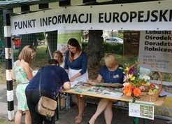 Zdjęcie z galerii: DOŻYNKI GMINNE W SĘKOWICACH - FOTORELACJA (14.08.2016r.)