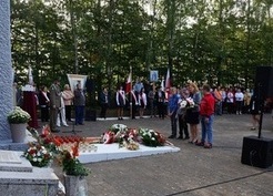 Zdjęcie z galerii: OBCHODY PRZY POMNIKU PAMIĘCI NARODOWEJ MAKSYMILIANA MARII KOLBEGO (24.09.2016r.)