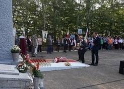 Zdjęcie z galerii: OBCHODY PRZY POMNIKU PAMIĘCI NARODOWEJ MAKSYMILIANA MARII KOLBEGO (24.09.2016r.)
