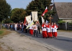Zdjęcie z galerii: OBCHODY PRZY POMNIKU PAMIĘCI NARODOWEJ MAKSYMILIANA MARII KOLBEGO (24.09.2016r.)