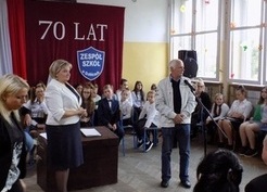 Zdjęcie z galerii: 70-lecie szkoły w Grabicach (08.10.2016r.)