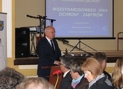 Zdjęcie z galerii: Wojewódzkie Obchody Międzynarodowego Dnia Ochrony Zabytków - Gębice (25.04.2017)