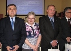 Zdjęcie z galerii: Wojewódzkie Obchody Międzynarodowego Dnia Ochrony Zabytków - Gębice (25.04.2017)