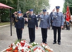 Zdjęcie z galerii: Uroczystość przy pomniku w Gębicach (09.09.2017)