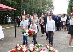 Zdjęcie z galerii: Uroczystość przy pomniku w Gębicach (09.09.2017)