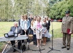 Zdjęcie z galerii: Uroczystość przy pomniku w Gębicach (09.09.2017)