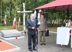 Zdjęcie z galerii: Uroczystość przy pomniku w Gębicach (09.09.2017)