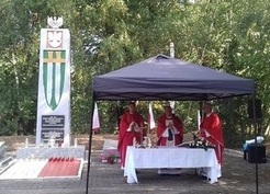 Zdjęcie z galerii: Uroczystości przy pomniku w Gębicach (08.09.2018r.)