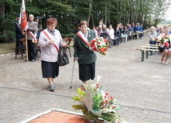 Zdjęcie z galerii: Uroczystość przy Pomniku w Gębicach (07.09.2019r.)