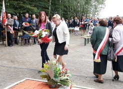Zdjęcie z galerii: Uroczystość przy Pomniku w Gębicach (07.09.2019r.)