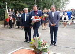 Zdjęcie z galerii: Uroczystość przy Pomniku w Gębicach (07.09.2019r.)