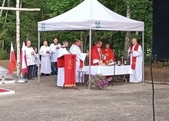 Zdjęcie z galerii: Uroczystości w Gębicach 07.09.2025