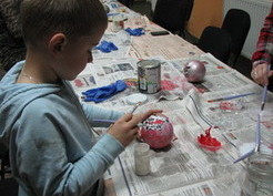 Zdjęcie z galerii: Warsztaty bożonarodzeniowe w Markosicach (20.12.2014r.)