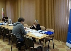 Zdjęcie z galerii: Mobilny Punkt Informacyjny Funduszy Europejskich w Urzędzie Gminy Gubin 20.03.2015r.