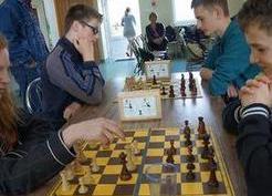 Zdjęcie z galerii: I TURNIEJ SZACHOWY GMINY GUBIN (07.05.2015)