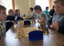 Zdjęcie z galerii: I TURNIEJ SZACHOWY GMINY GUBIN (07.05.2015)